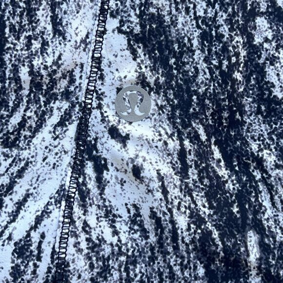 Lululemon Runbeam Hoodie Texture Twist White Black W3A86S Ponytail Hole Size 12 - Picture 10 of 10